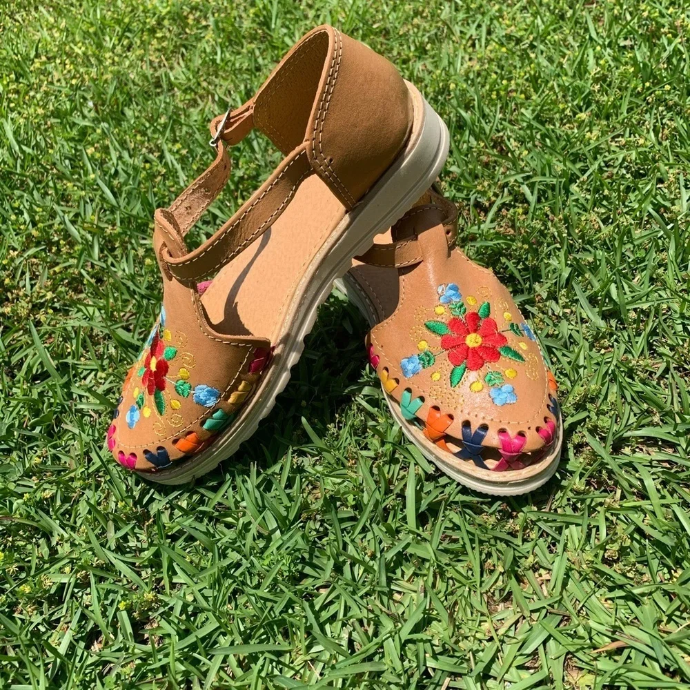 Mexican huaraches leather flowered